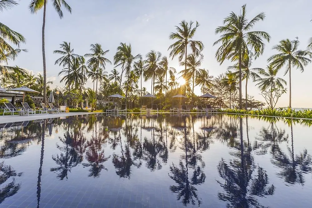 Kantary Beach Hotel Villas & Suites Khao Lak 5*,